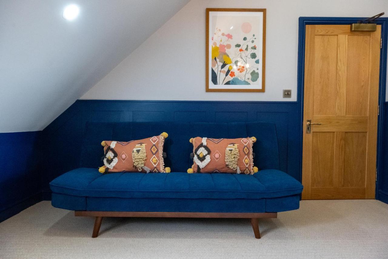 The Sheep And Penguin Hotel เวลส์ ภายนอก รูปภาพ
