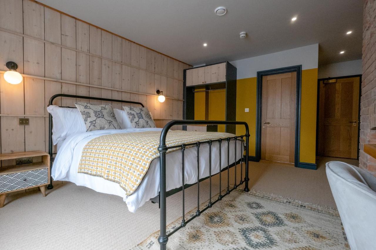 The Sheep And Penguin Hotel เวลส์ ภายนอก รูปภาพ