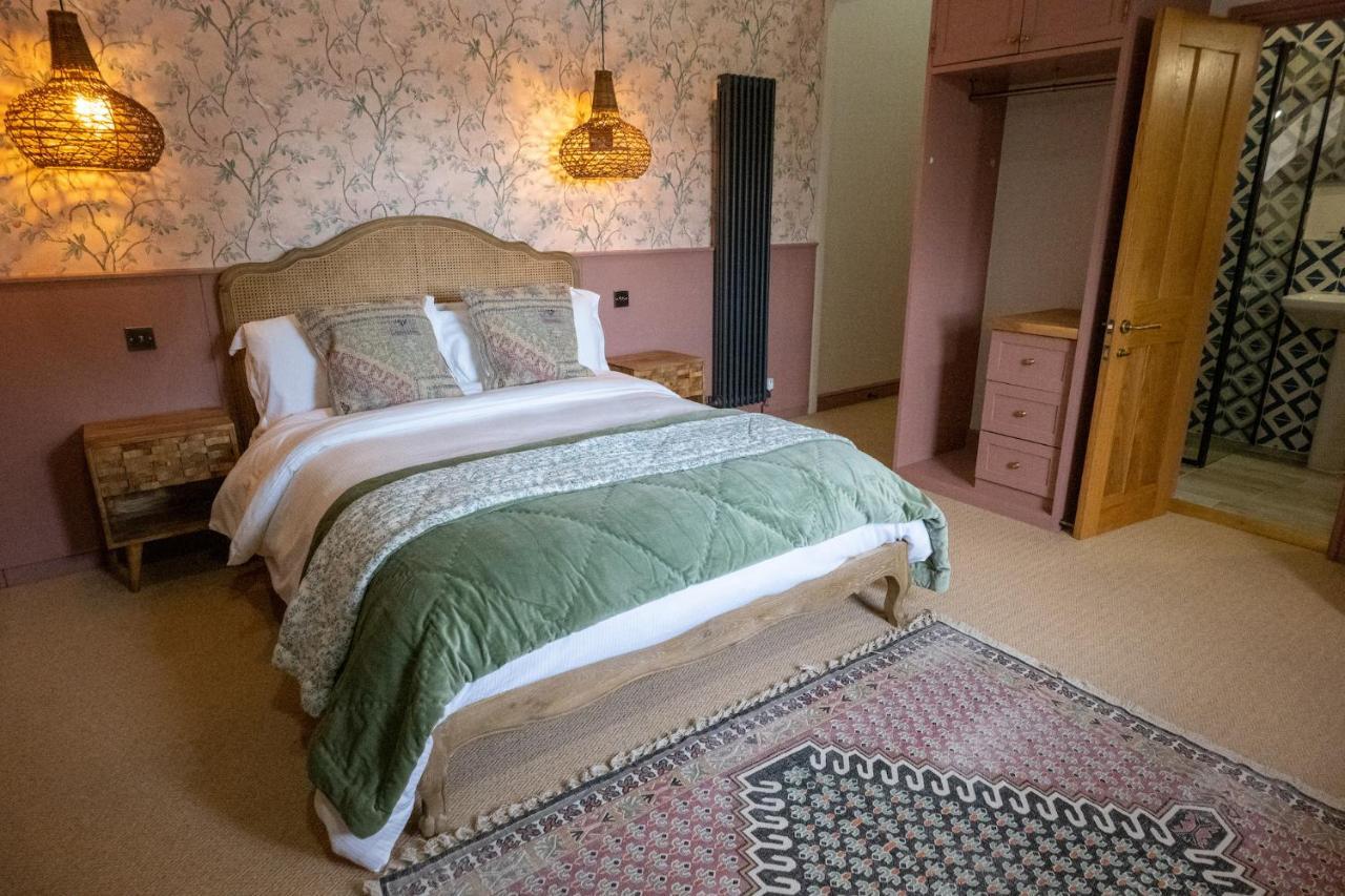 The Sheep And Penguin Hotel เวลส์ ภายนอก รูปภาพ