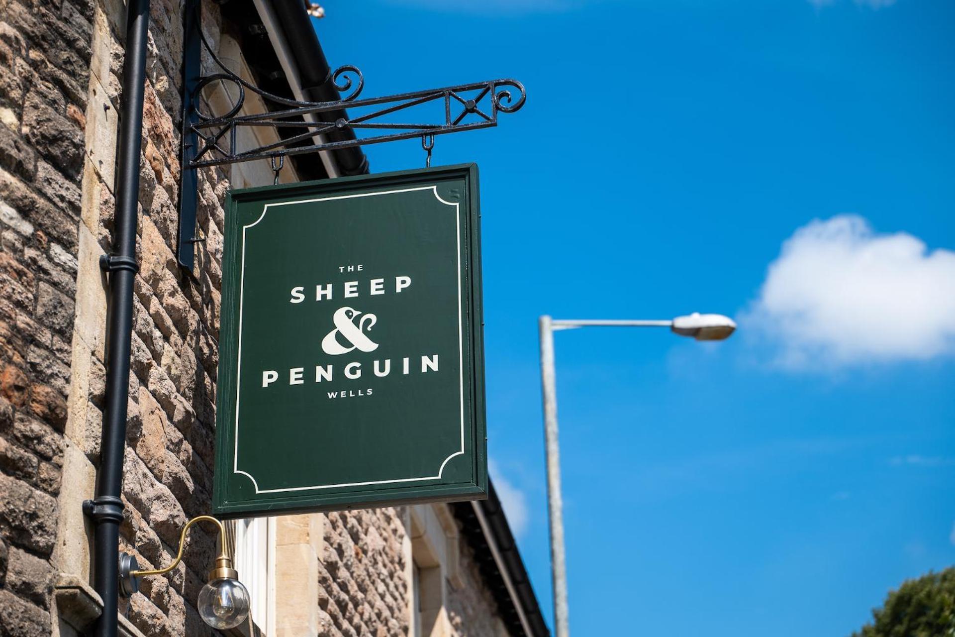 The Sheep And Penguin Hotel เวลส์ ภายนอก รูปภาพ